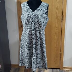 Lane Bryant nwt black white dotted sleeveless dress